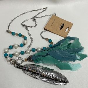 Icon Collection Feather Necklace